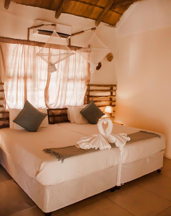 Leeville Guesthouse Касане Экстерьер фото