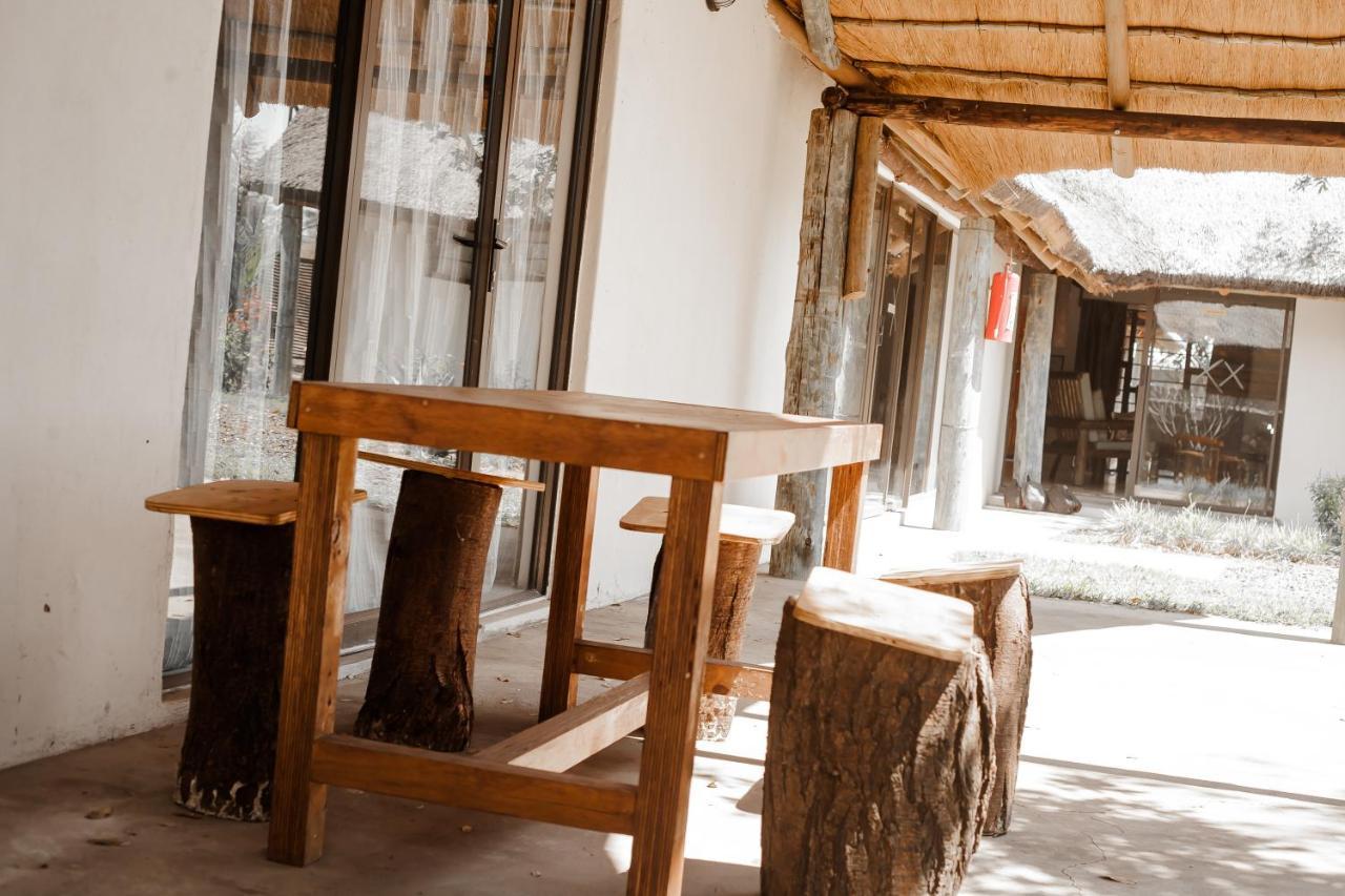 Leeville Guesthouse Касане Экстерьер фото